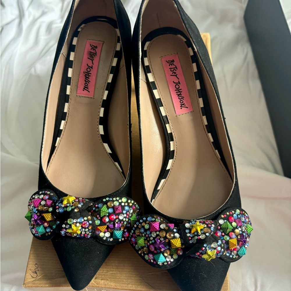 Betsey Johnson Black Elegant Heels pretty bows